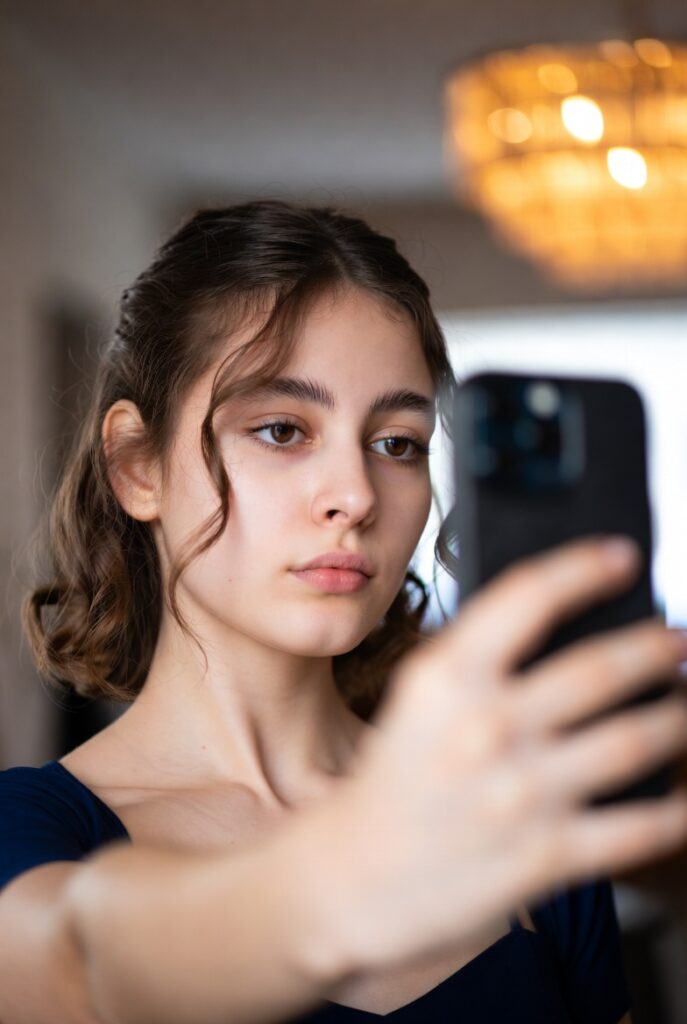 Hangi Ünlüye Benziyorum